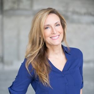 Meet your Posher, Lolory